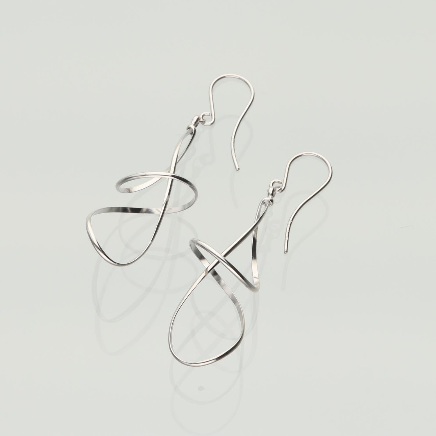 K14GF  葉音のひと息  ピアス｜GFP1358WH