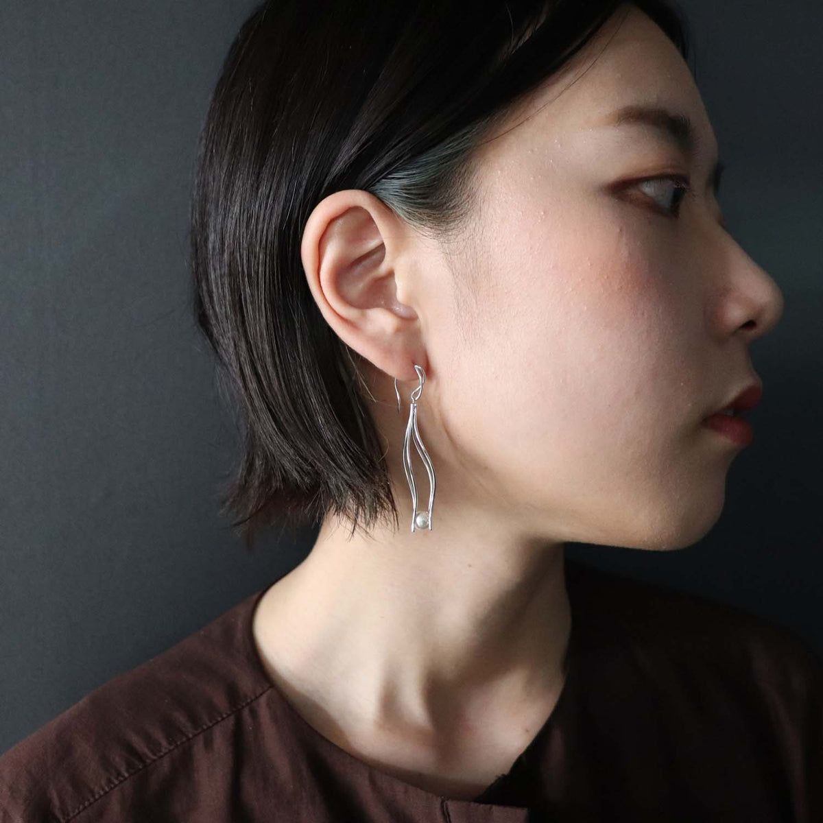 SV925  しなやかな律  ピアス｜GSV1041WH